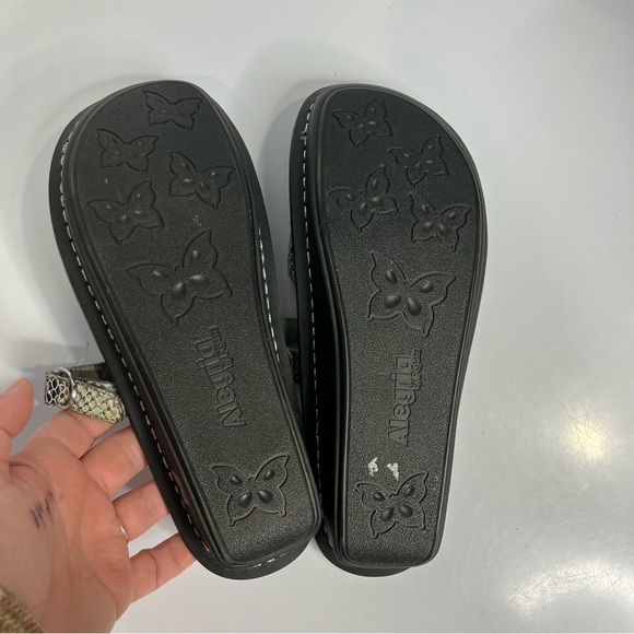 Alegria snake skin print mary Jane mules gray cream size 39 - Picture 9 of 9